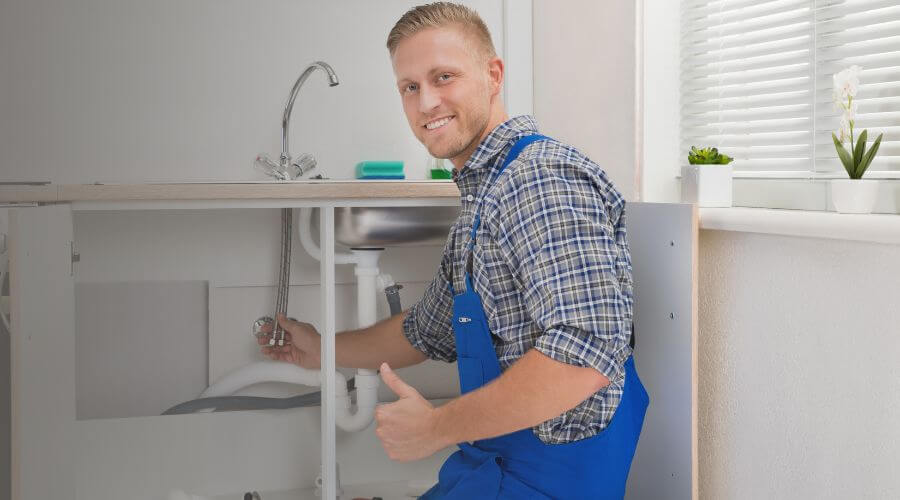 Expert burst pipe repair services in Lyndon, KS